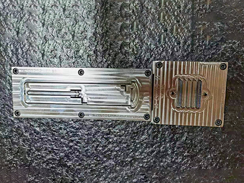 雕刻刀模